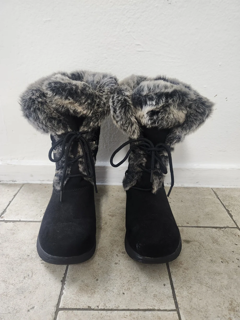 Black Faux Fur Trim Lace Up Winter Boots